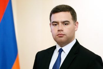 Համացանցում տարածված տեսանյութից հետո ոստիկանի լիազորությունները կասեցվել են. ՆԳՆ խոսնակ