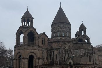 ՔԿԾ պետի ապօրինի որոշմամբ արգելվել է Եկեղեցու կողմից նշանակված եկեղեցականների մուտքը ազատազրկման վայրեր. Մայր Աթոռ