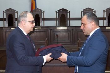 Վլադիմիր Վարդանյանին է հանձնվել ՍԴ դատավորի պատմուճանը
