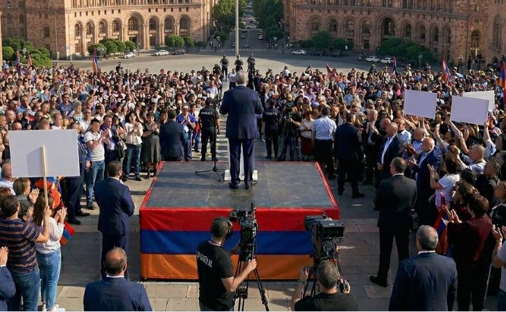 Քարոզարշավի օրը․«բանտ ուղարկելու» սպառնալիք, «ավելցուկային ջրի արտահանման» խոստում ու «ժողովրդի զահլայի» արձանի տեղադրում