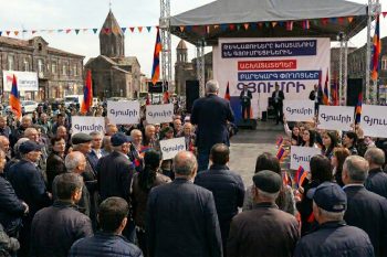Թեկնածուներն ընտրություններից առաջ ինչ են խոստանում գյումրեցիներին