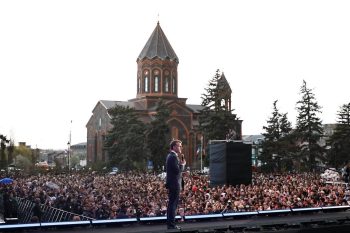 Եվ քանի Գյումրին այստեղ է, Հայաստանն առաջ է գնում խաղաղությամբ, կայունությամբ՝ Եվրոպայի կողքին․Մակրոնը Գյումրիում