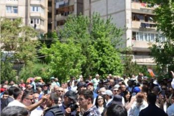 Քարոզարշավի օր․«շպիոն», «թուրքի բեղեր», «զզվում եմ ձեզանից»