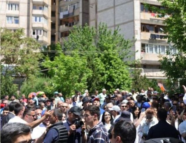 Քարոզարշավի օր․«շպիոն», «թուրքի բեղեր», «զզվում եմ ձեզանից»