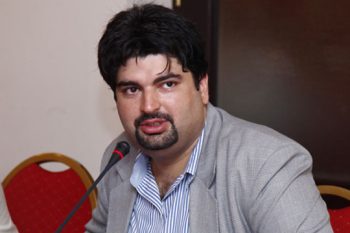«Հայաստանը չի փոխի իր հիմնական գիծը։ Բայց միևնույն ժամանակ կփորձի չսադրել Ռուսաստանին»․Միքայել Զոլյան