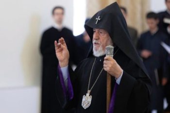 Հոգևոր ասպարեզ մուտք գործելու ձեր հանձնառության մեջ ամուր մնացեք հավատքով. Վեհափառ Հայրապետը՝ Գևորգյան հոգևոր ճեմարանի սաներին