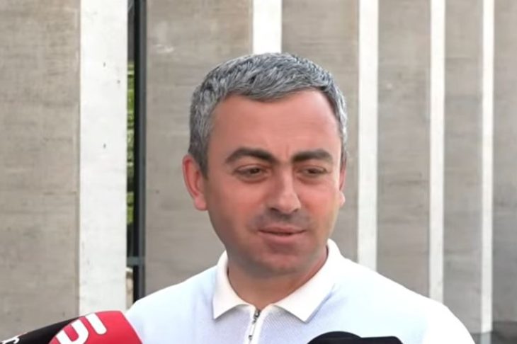 Մի ժամանակ նորմալ հոդվածներով էին գալիս հետևներիցս․ Սաղաթելյան