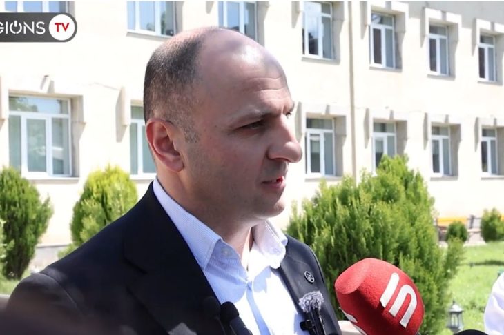 «Մայր Հայաստան» դաշինքի ավագանու անդամ Կարեն Սիմոնյանը մասնակցեց ընտրություններին և կատարեց իր քաղաքացիական ընտրությունը